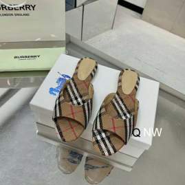 Picture of Burberry Slippers _SKUBurberrysz35-40NW04043271